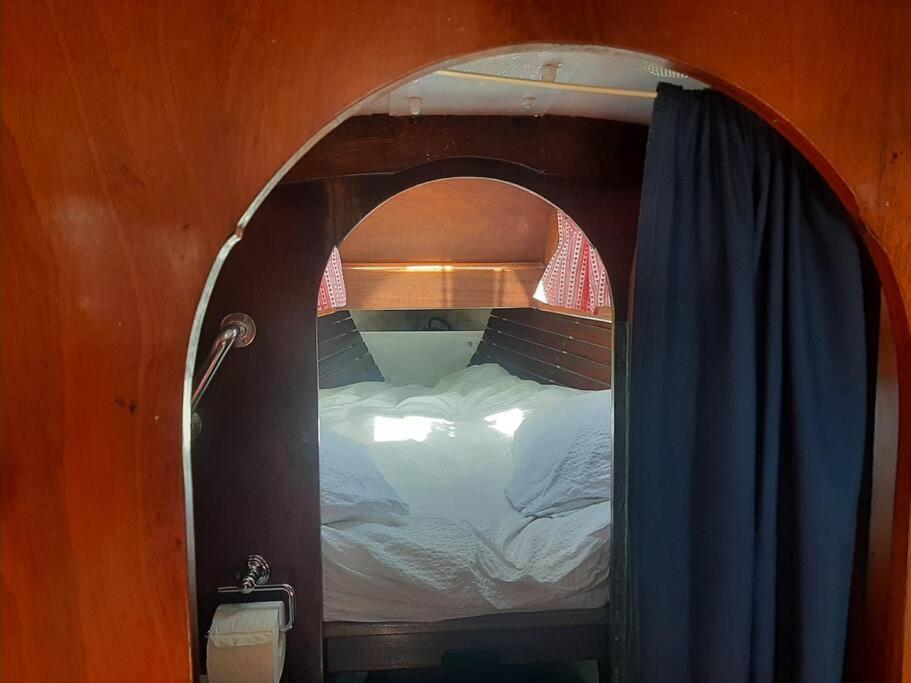 Cosy Sailingboat In Vlissingen Hotel Exterior foto